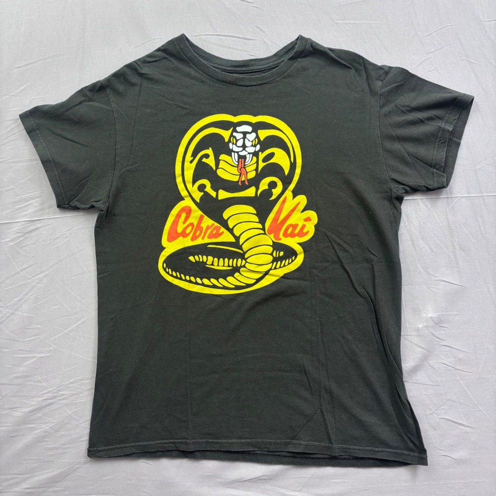 Bioworld Cobra Kai Karate Kid Graphic T-Shirt Mens Medium Black Snake‎ Logo Tee